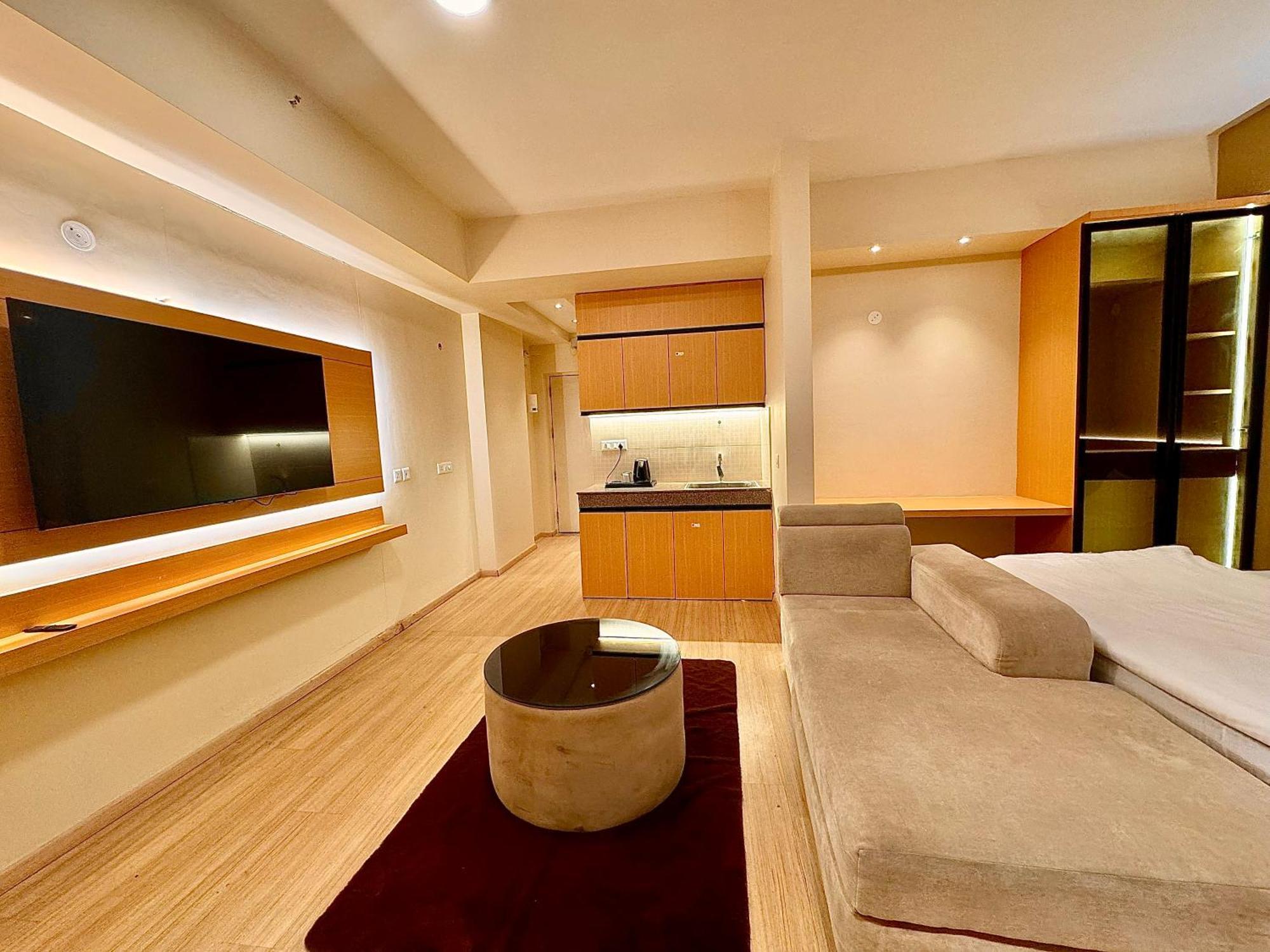 Armeria Dlf Mypad-808 Lucknow